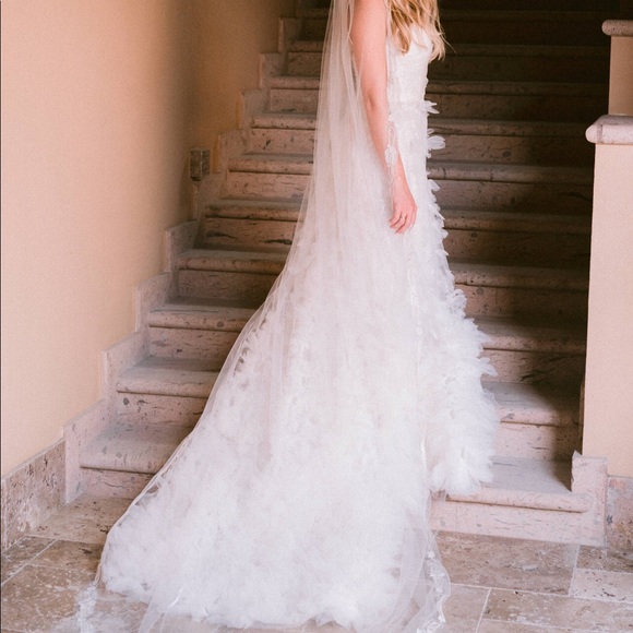 Marchesa Bridal Fall 2016 Wedding Gown - Picture 2 of 8